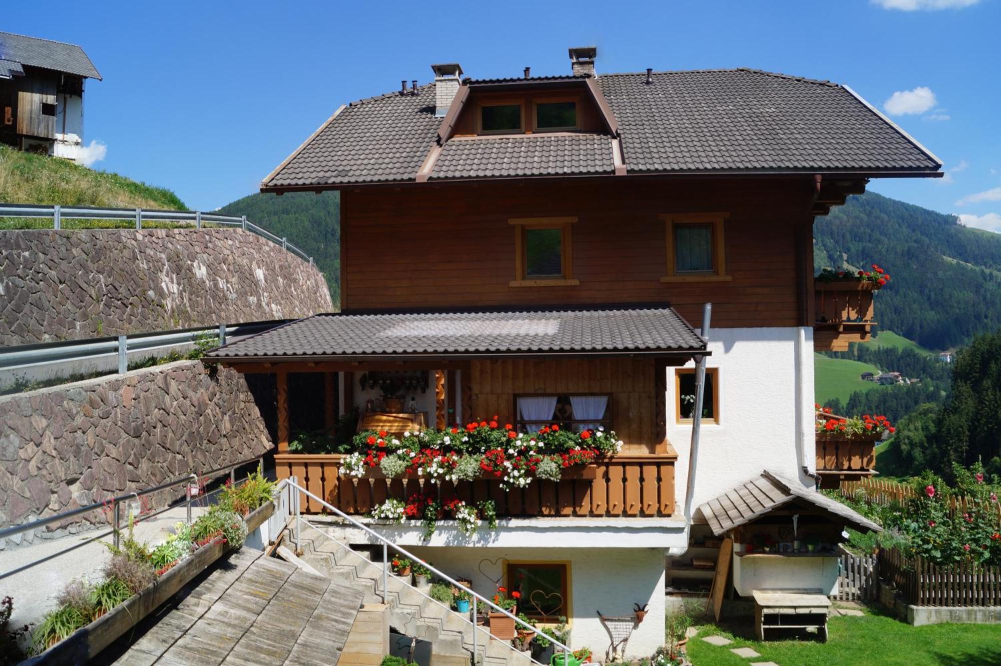 Thalerhof Apartamento San Lorenzo di Sebato Exterior foto