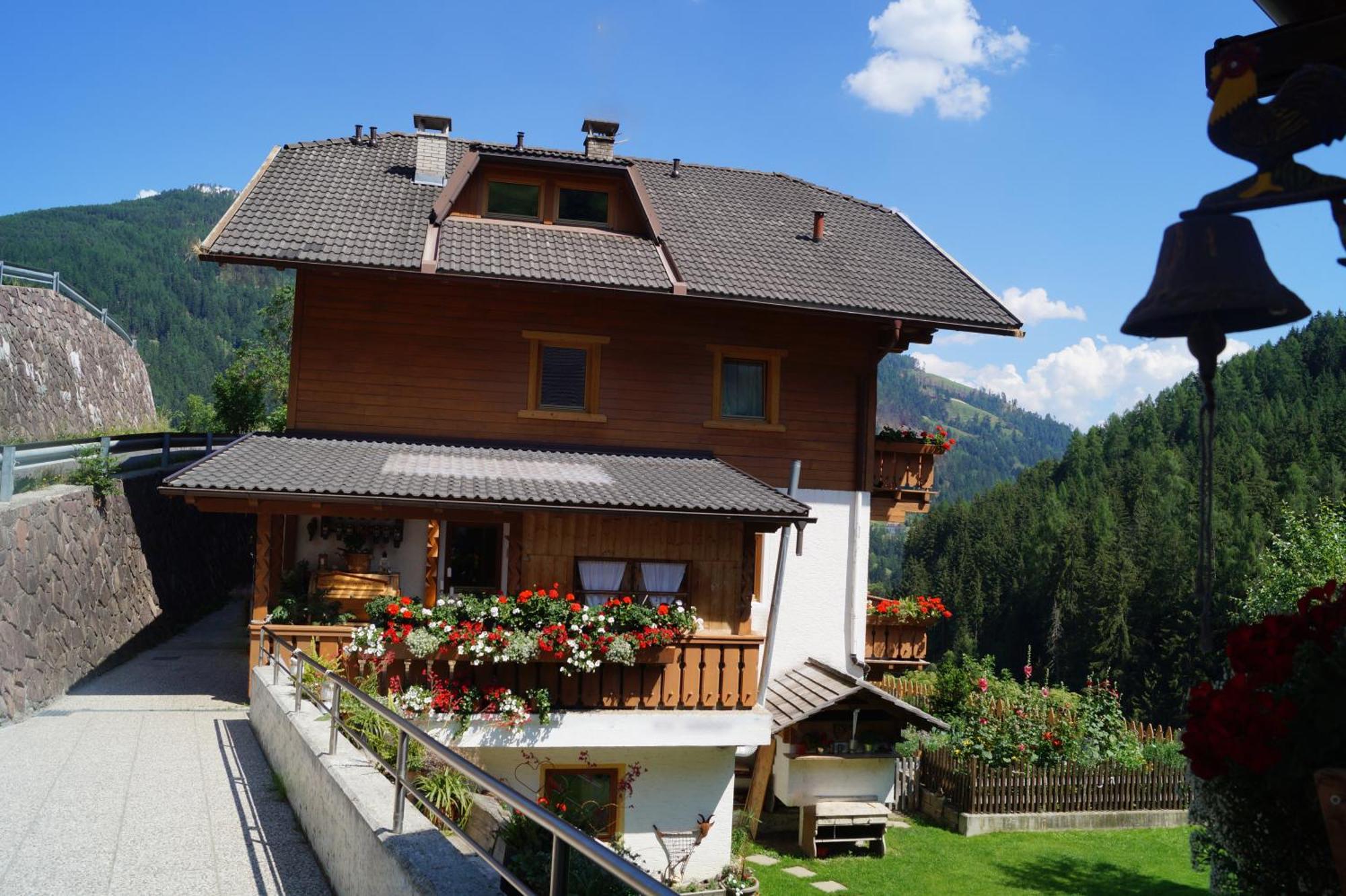 Thalerhof Apartamento San Lorenzo di Sebato Exterior foto